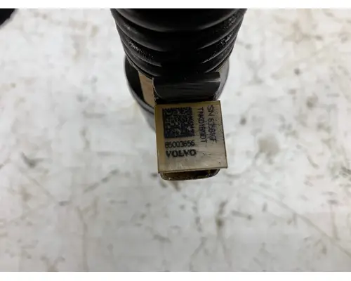 VOLVO 85003656 Fuel Injector
