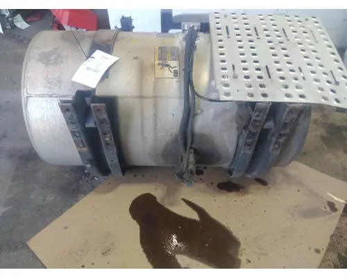 VOLVO 95-104 GALLON FUEL TANK