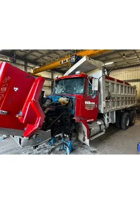 VOLVO ACL Complete Vehicle