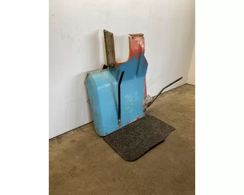 VOLVO ACL Fender Extension