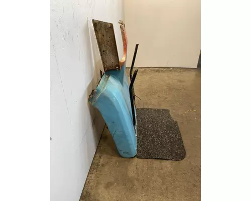 VOLVO ACL Fender Extension