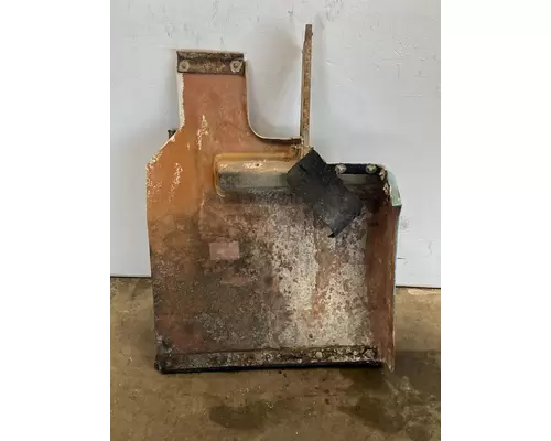 VOLVO ACL Fender Extension