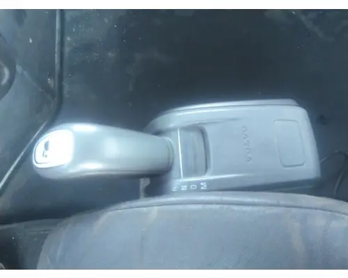 VOLVO AT2612D GEAR SHIFTER