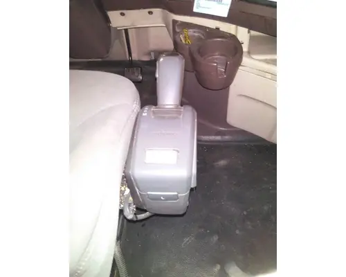 VOLVO ATO2612D GEAR SHIFTER