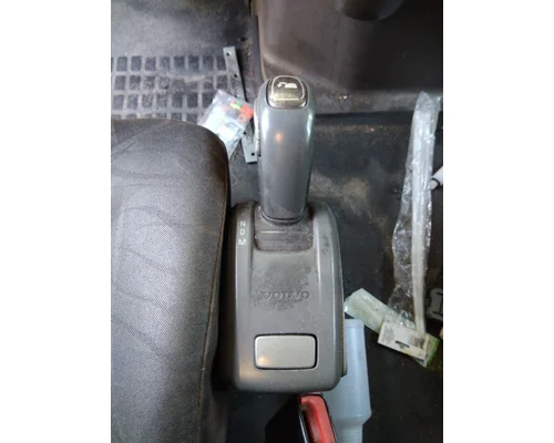 VOLVO ATO2612D GEAR SHIFTER