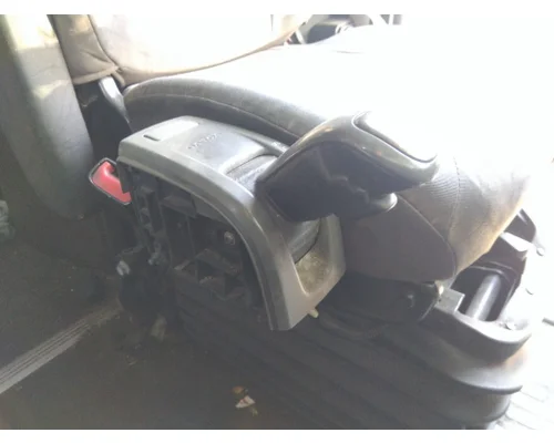 VOLVO ATO2612D GEAR SHIFTER