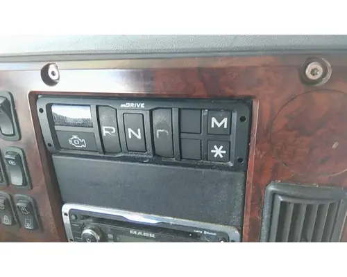 VOLVO ATO2612D GEAR SHIFTER