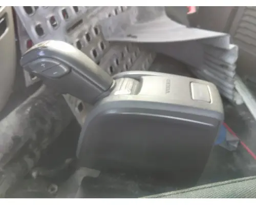 VOLVO ATO2612D GEAR SHIFTER