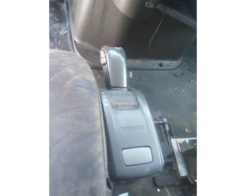 VOLVO ATO2612D GEAR SHIFTER