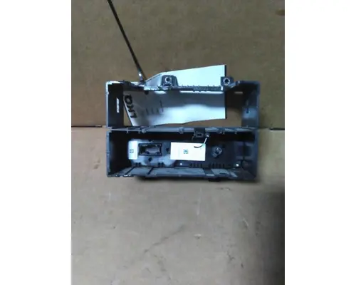 VOLVO ATO2612D GEAR SHIFTER