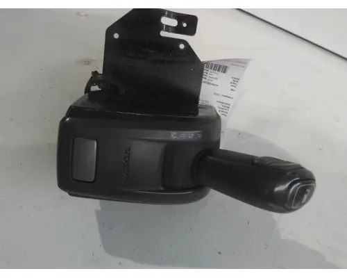VOLVO ATO2612D GEAR SHIFTER