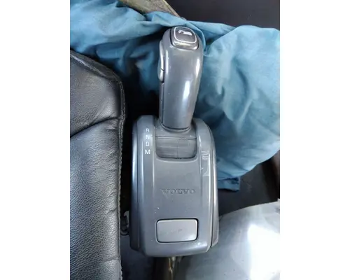 VOLVO ATO2612D GEAR SHIFTER
