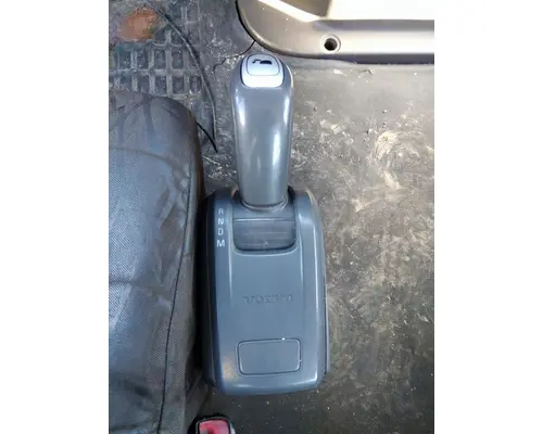 VOLVO ATO2612D GEAR SHIFTER