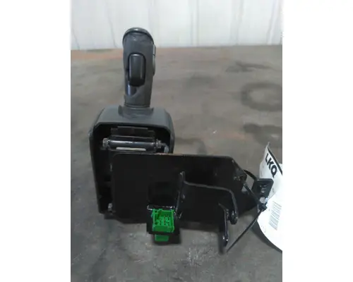 VOLVO ATO2612D GEAR SHIFTER