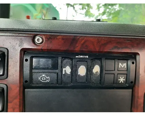 VOLVO ATO2612D GEAR SHIFTER