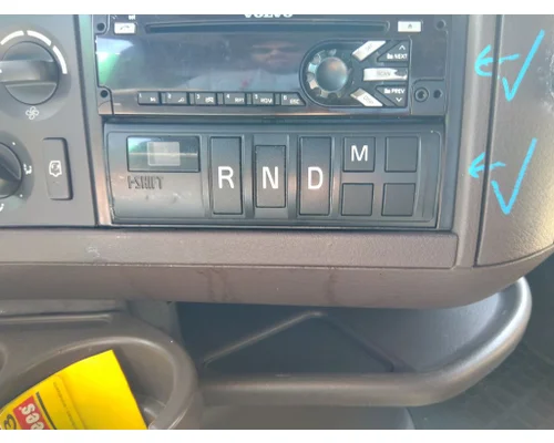 VOLVO ATO2612D GEAR SHIFTER