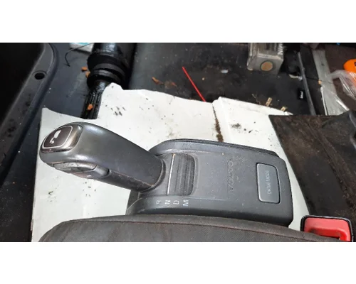 VOLVO ATO2612D GEAR SHIFTER