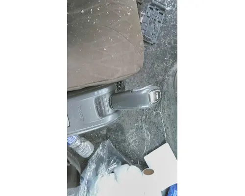 VOLVO ATO2612D GEAR SHIFTER