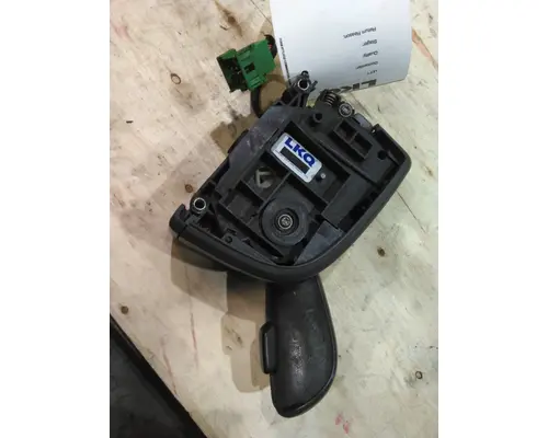 VOLVO ATO2612D GEAR SHIFTER