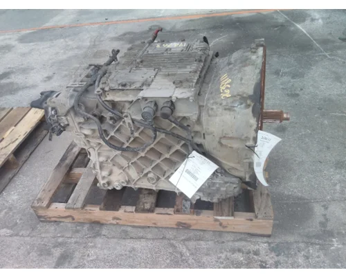 VOLVO ATO2612D TRANSMISSION ASSEMBLY