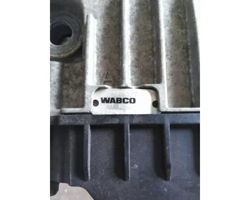 VOLVO ATO2612D TRANSMISSION CONTROL MODULE (TCM)