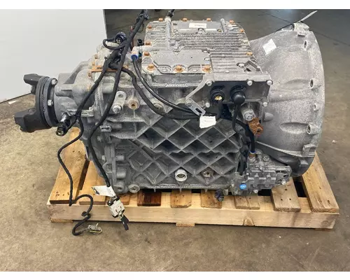VOLVO ATO2612D Transmission Assembly
