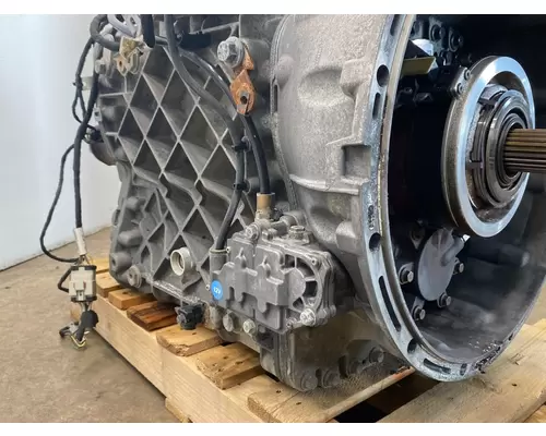 VOLVO ATO2612D Transmission Assembly