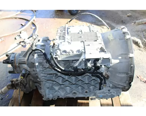 VOLVO ATO2612D Transmission Assembly