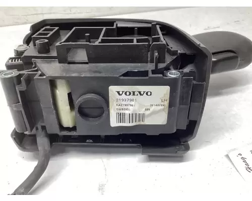 VOLVO ATO2612D Transmission Control Module (TCM)