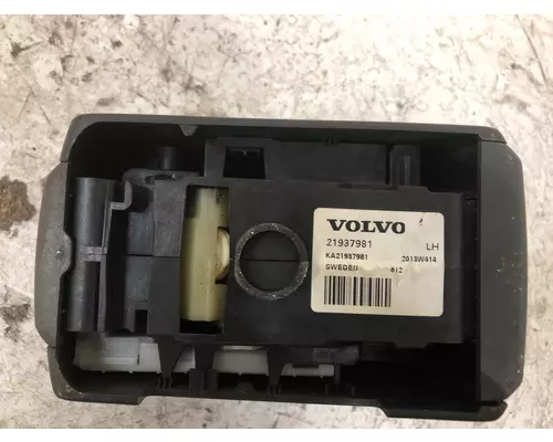 VOLVO ATO2612D Transmission Control Module (TCM)