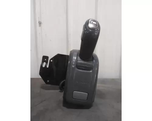 VOLVO ATO2612F GEAR SHIFTER