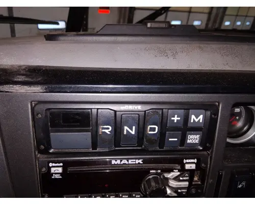 VOLVO ATO2612F GEAR SHIFTER