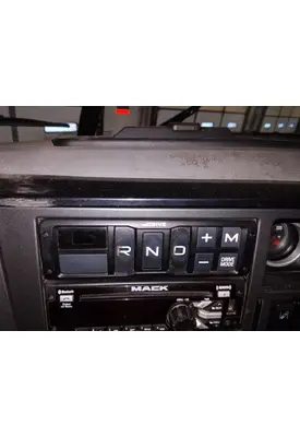 VOLVO ATO2612F GEAR SHIFTER