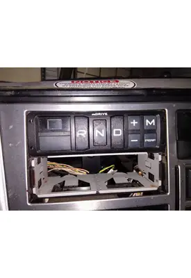 VOLVO ATO2612F GEAR SHIFTER