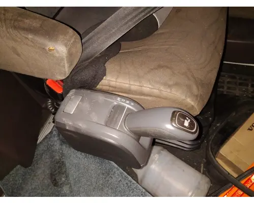 VOLVO ATO2612F GEAR SHIFTER