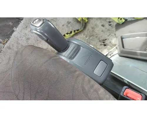 VOLVO ATO2612F GEAR SHIFTER