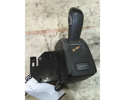 VOLVO ATO2612F GEAR SHIFTER