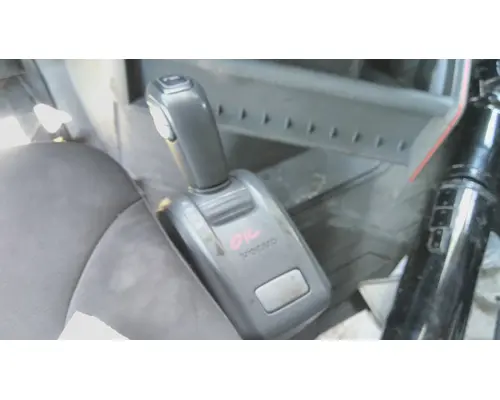 VOLVO ATO2612F GEAR SHIFTER
