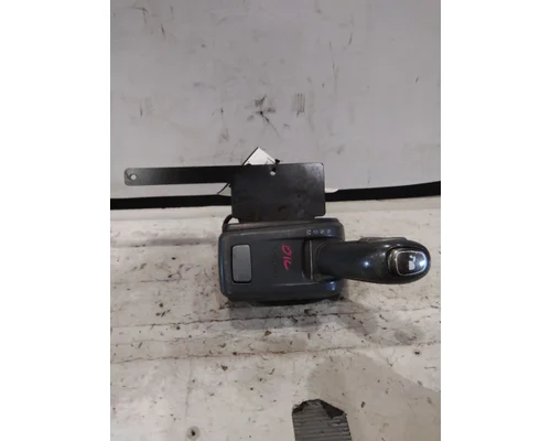 VOLVO ATO2612F GEAR SHIFTER