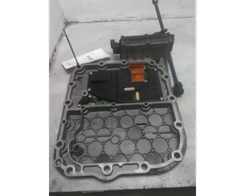 VOLVO ATO2612F TRANSMISSION CONTROL MODULE (TCM)