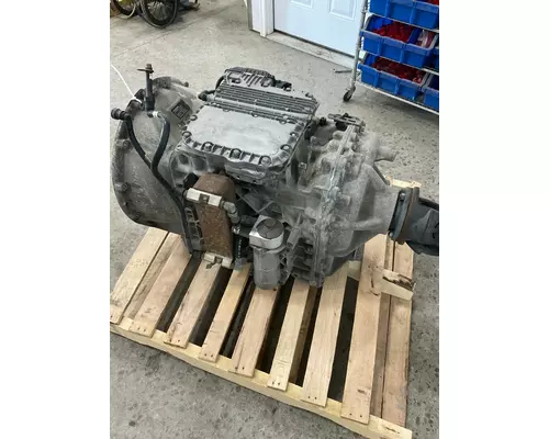 VOLVO ATO2612F Transmission Assembly