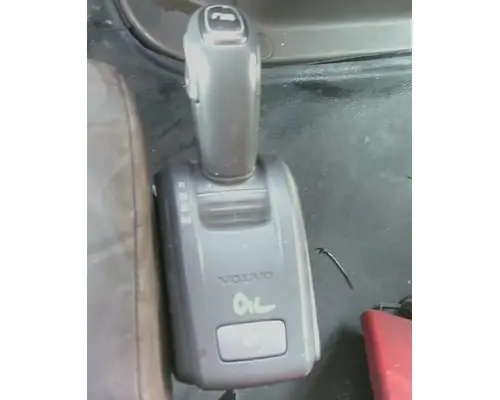 VOLVO ATO3112D GEAR SHIFTER