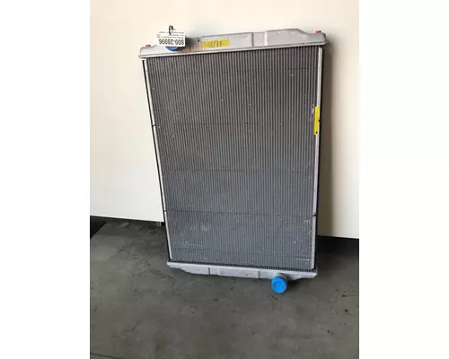 VOLVO Aero Radiator