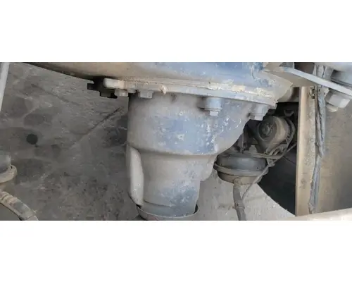 VOLVO Corporate Air Cutoff Tandem Axle