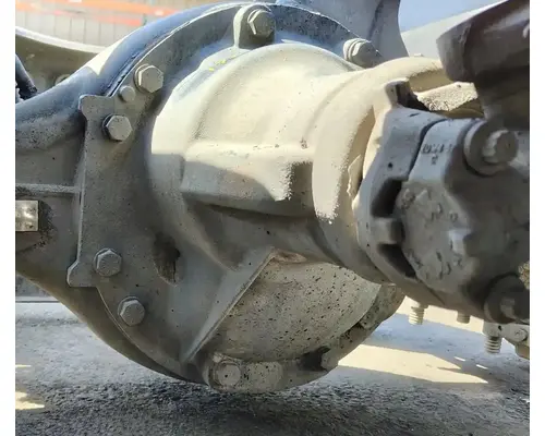 VOLVO Corporate Air Cutoff Tandem Axle