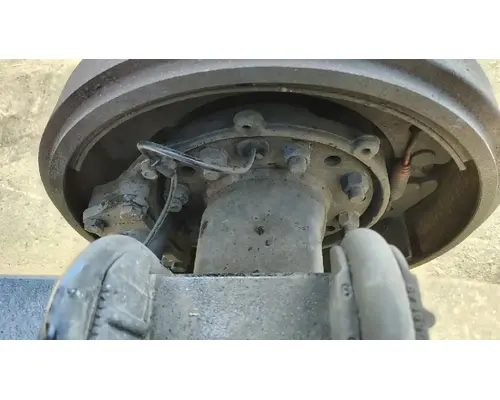 VOLVO Corporate Air Cutoff Tandem Axle