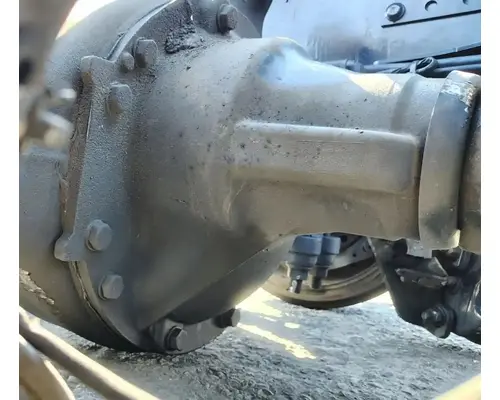 VOLVO Corporate Air Cutoff Tandem Axle