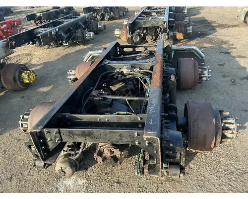 VOLVO Corporate Air Cutoff Tandem Axle