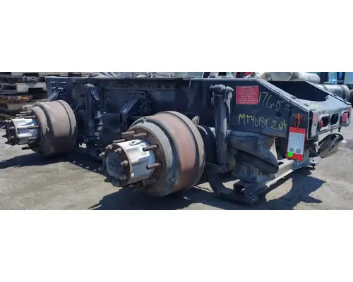 VOLVO Corporate Air Tandem Cutoffs