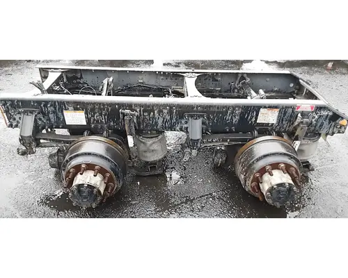 VOLVO Corporate Air Tandem Cutoffs